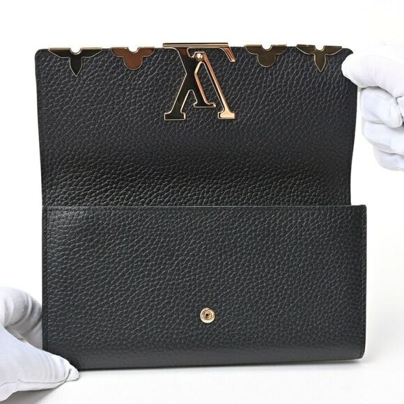 Louis Vuitton Portefeuille Capucines Black Leather Wallet  (Pre-Owned) - Picture 8 of 9